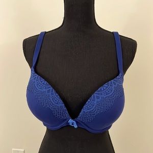 Victoria’s Secret Padded Plunge/Push Up Bra